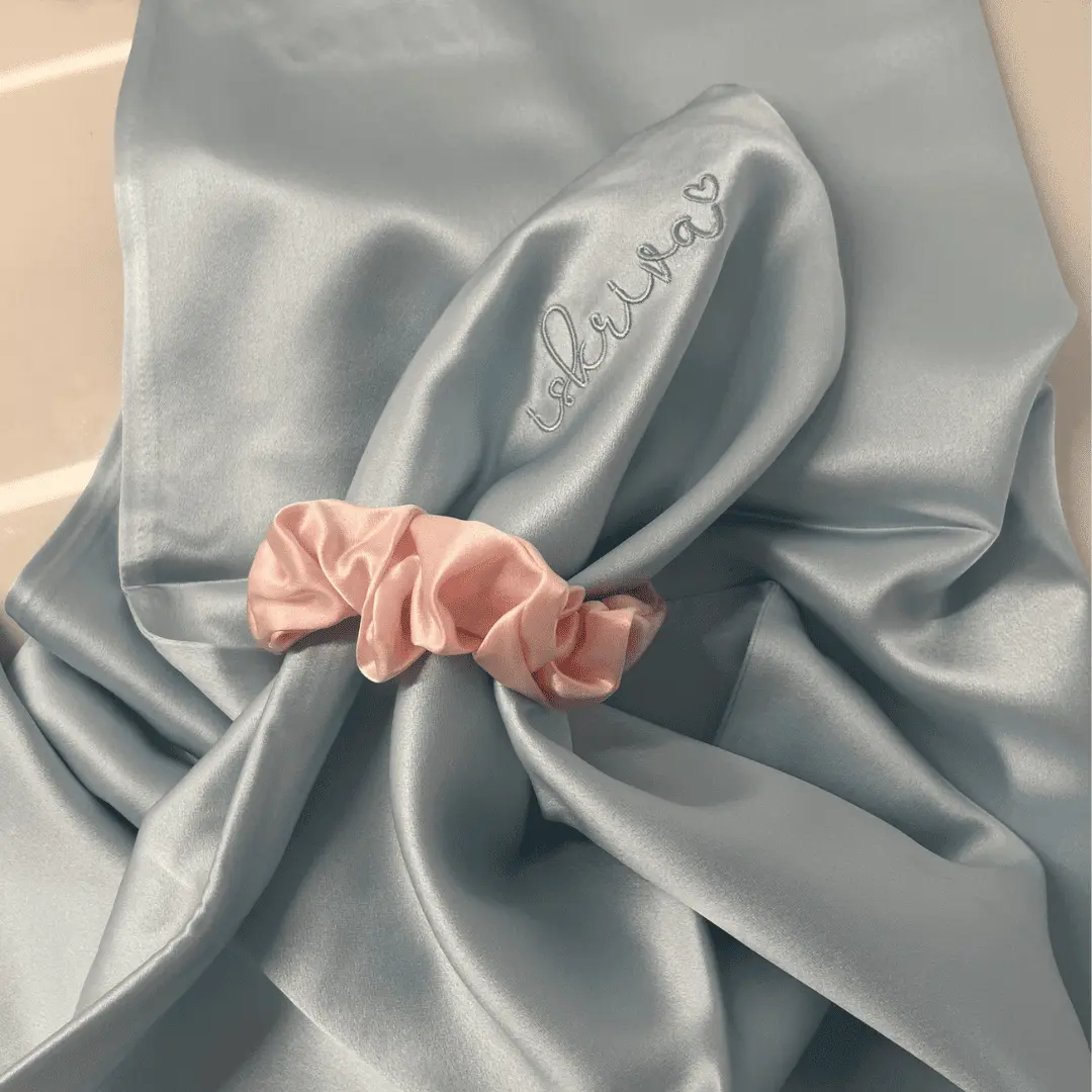 SET svilena prevleka za vzglavnik in scrunchie